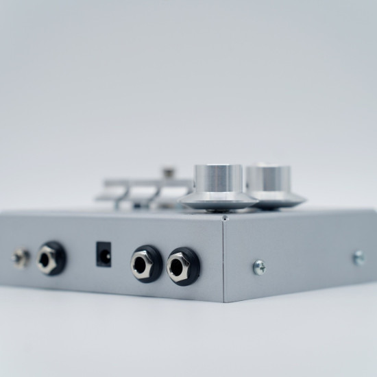 Collision Devices - TARS DLX - DUAL DISTORTION / FUZZ - ANALOG RESONANT LP&HP FILTERS Collision Devices - TARS DLX - DUAL DISTORTION / FUZZ - ANALOG RESONANT LP&HP FILTERS